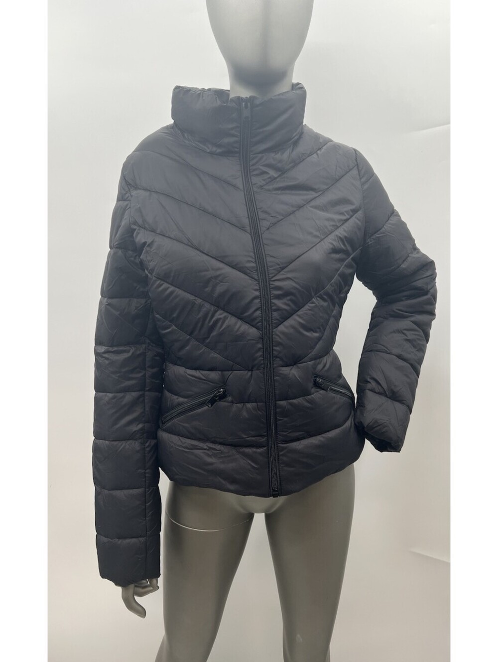 NWT Love Tree Women’s Full Zip Long Sleeve Puffer Jacket, Color Balck Size M